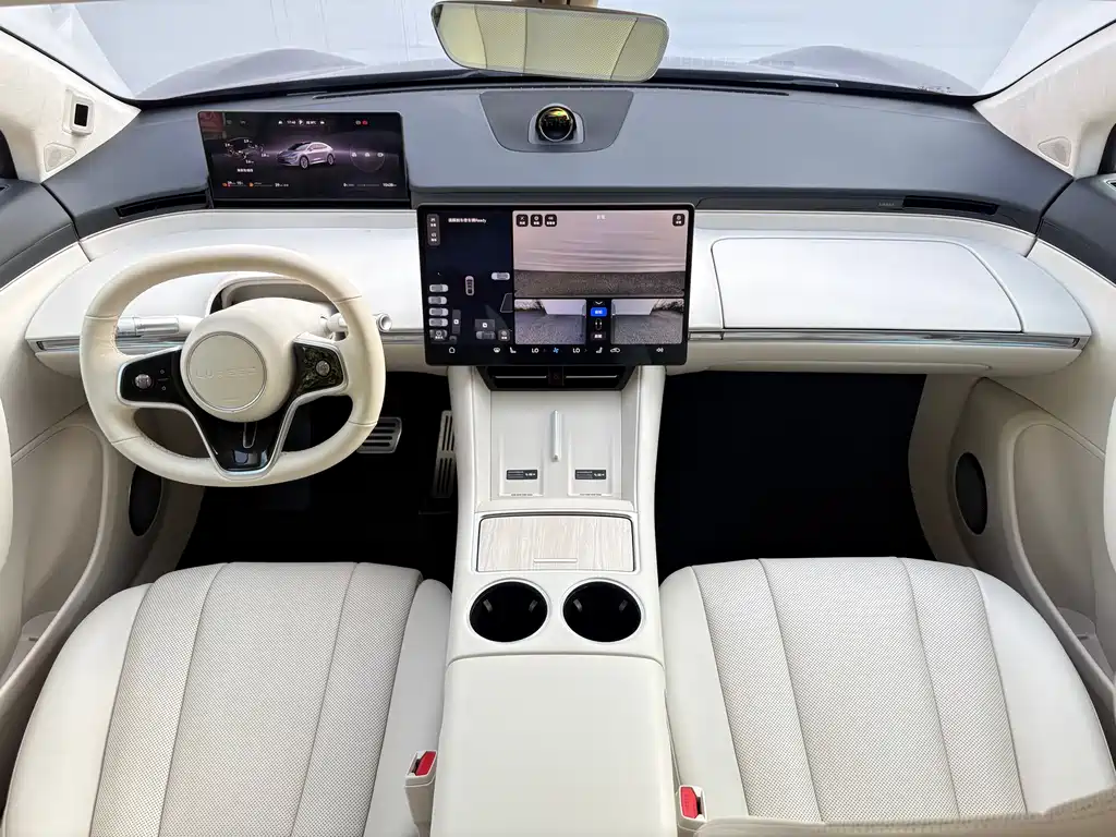 Zhijie R7 2025 extended range 331km Ultra купить на сайте DeffCars