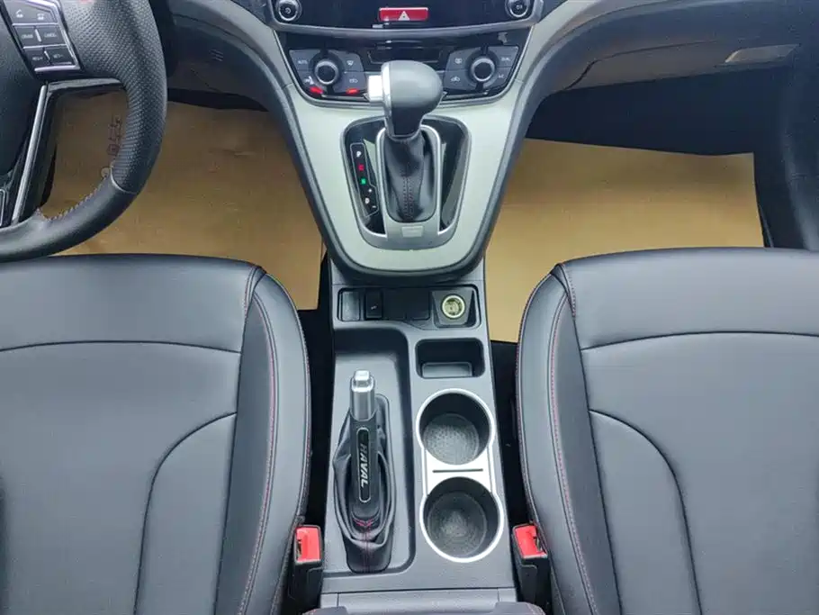 Haval M6 2017 1.5T automatic two-wheel drive premium model купить на сайте DeffCars