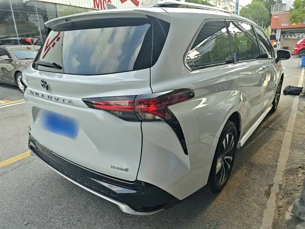 Grevia 2023 2.5L Hybrid Luxury Edition купить на сайте DeffCars