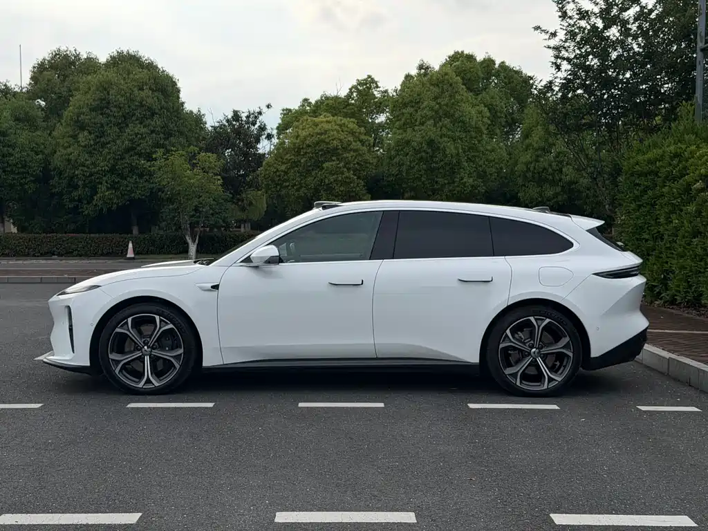NIO ET5T 2024 model 75kWh Touring купить на сайте DeffCars