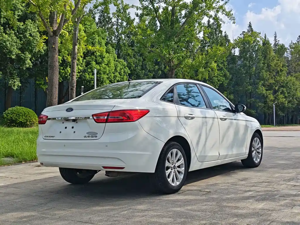 Escort 2017 facelift 1.5L automatic comfort model купить на сайте DeffCars