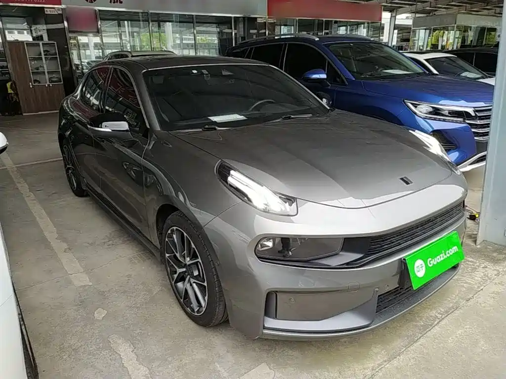 Lynk & Co 03 2022 1.5TD DCT Pro купить на сайте DeffCars