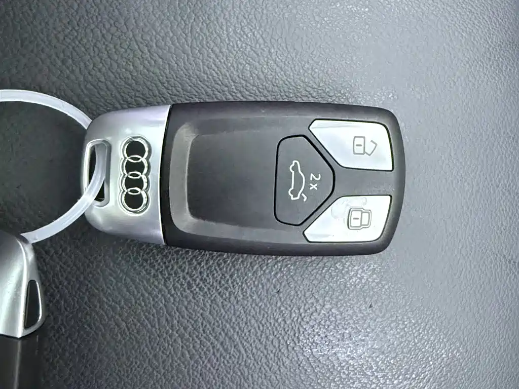 Audi Q5L 2020 facelift 40 TFSI enjoys fashionable style купить на сайте DeffCars