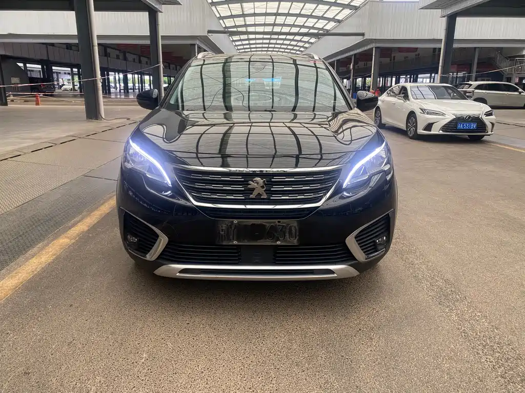 Peugeot 5008 2017 350THP 7-seater Elite Edition купить на сайте DeffCars