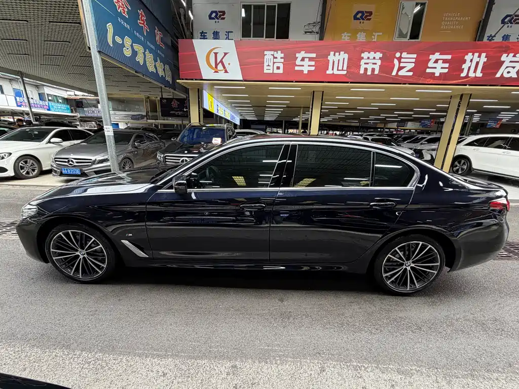 BMW 5 Series 2023 facelift 530Li leading M sports package купить на сайте DeffCars