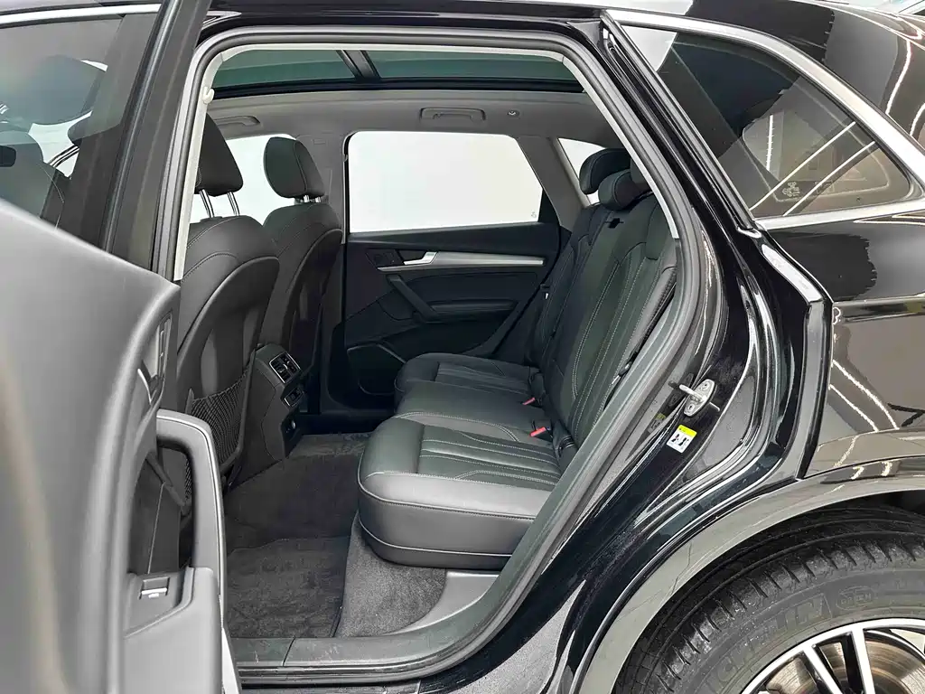 Audi Q5L 2021 40 TFSI Fashionable and Dynamic купить на сайте DeffCars