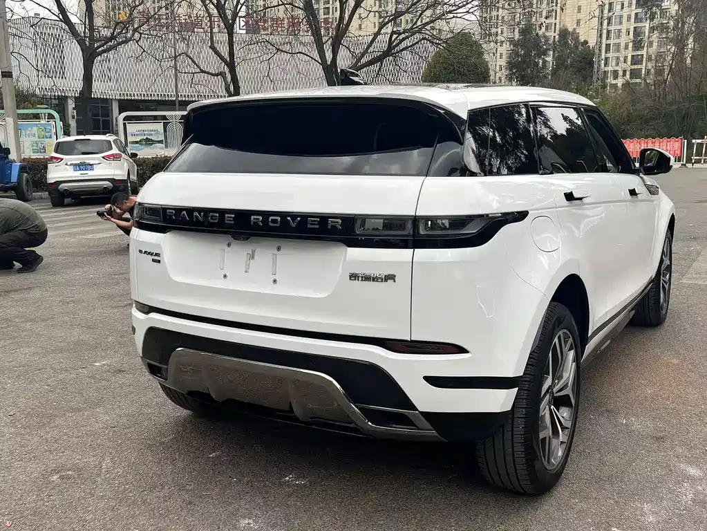 Range Rover Evoque 2023 Evoque L 249PS Deluxe Edition купить на сайте DeffCars