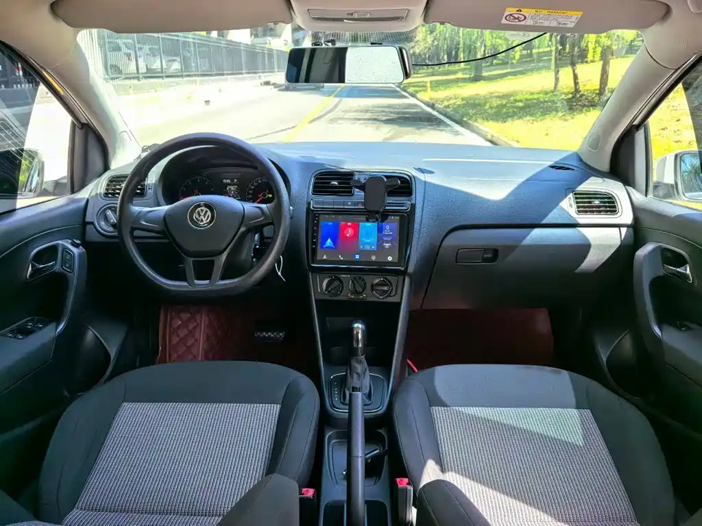 Polo 2016 1.4L automatic fashion model купить на сайте DeffCars