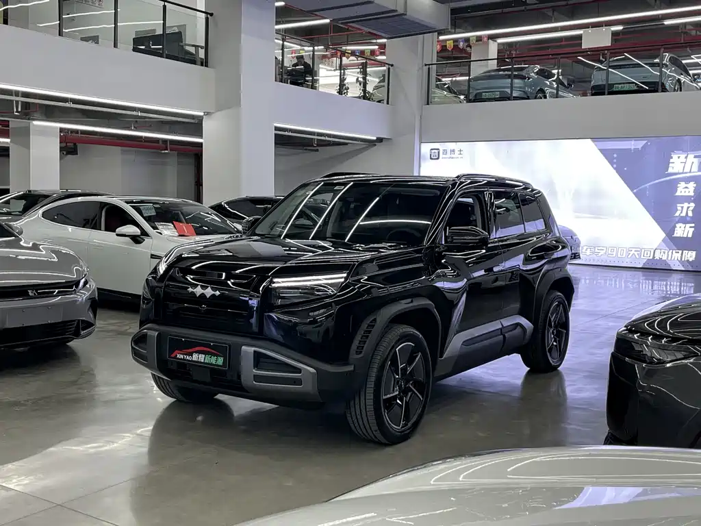 Titanium 3 2025 501KM four-wheel drive Ultra version купить на сайте DeffCars