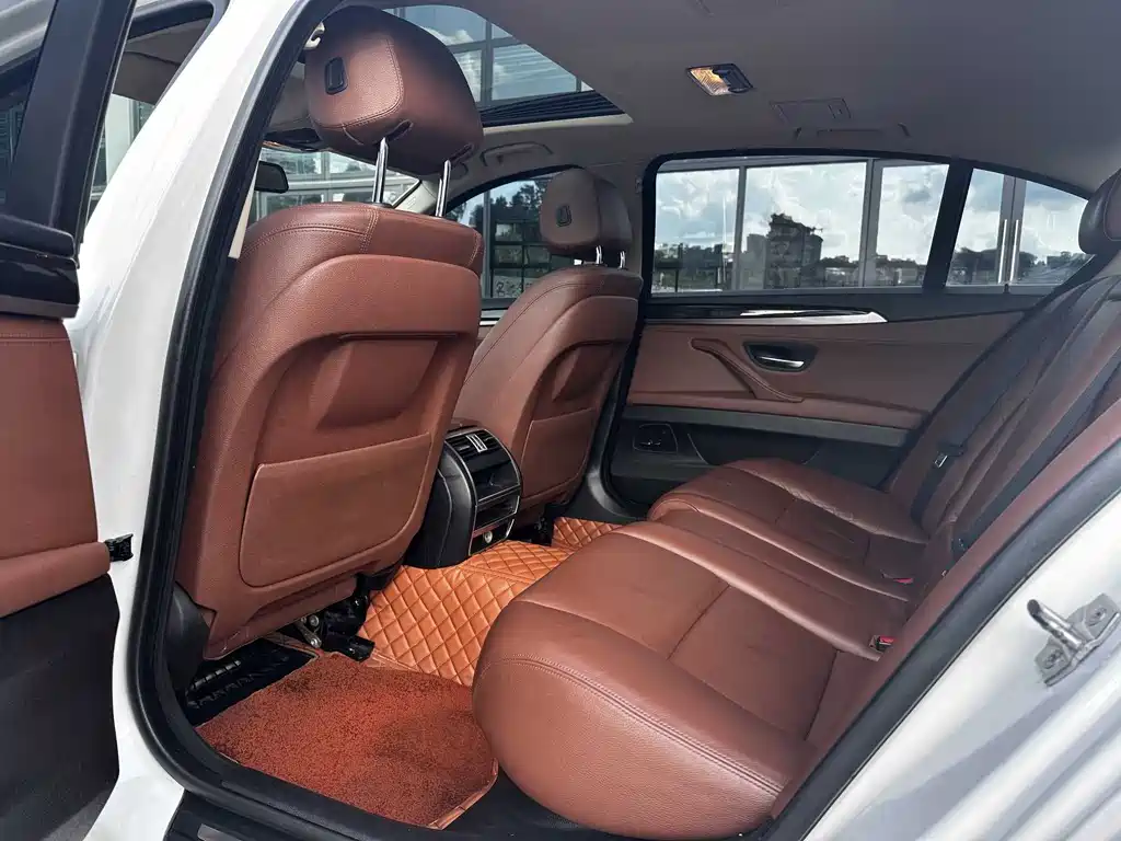 BMW 5 Series 2017 525Li Leading купить на сайте DeffCars