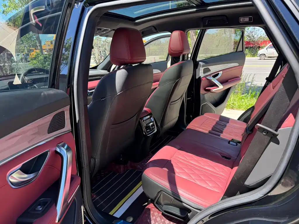 Jietu X70 PLUS 2023 model 1.5T DCT Brave PLUS 7 seats купить на сайте DeffCars