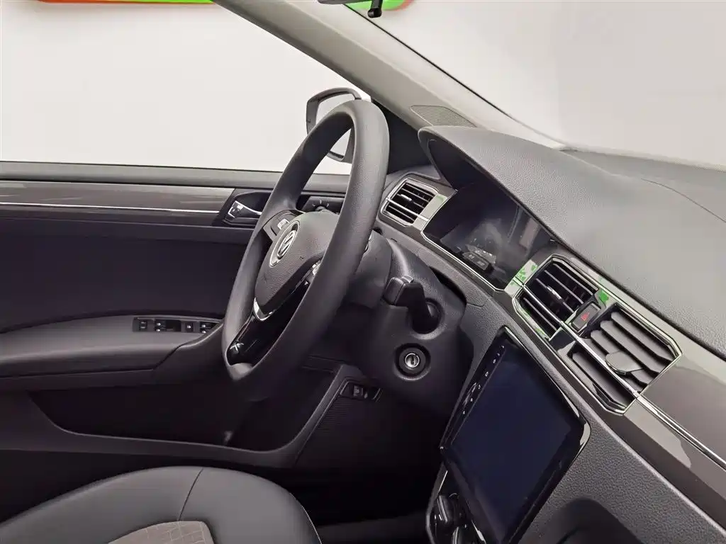 Santana 2019 1.5L automatic comfort version National VI купить на сайте DeffCars