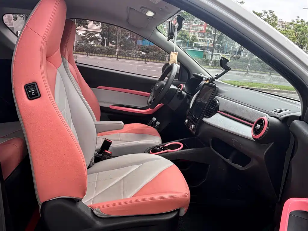 Little Ant 2022 model facelift sweet pink version half sugar lithium iron phosphate 30.7kWh 30kW 301km купить на сайте DeffCars