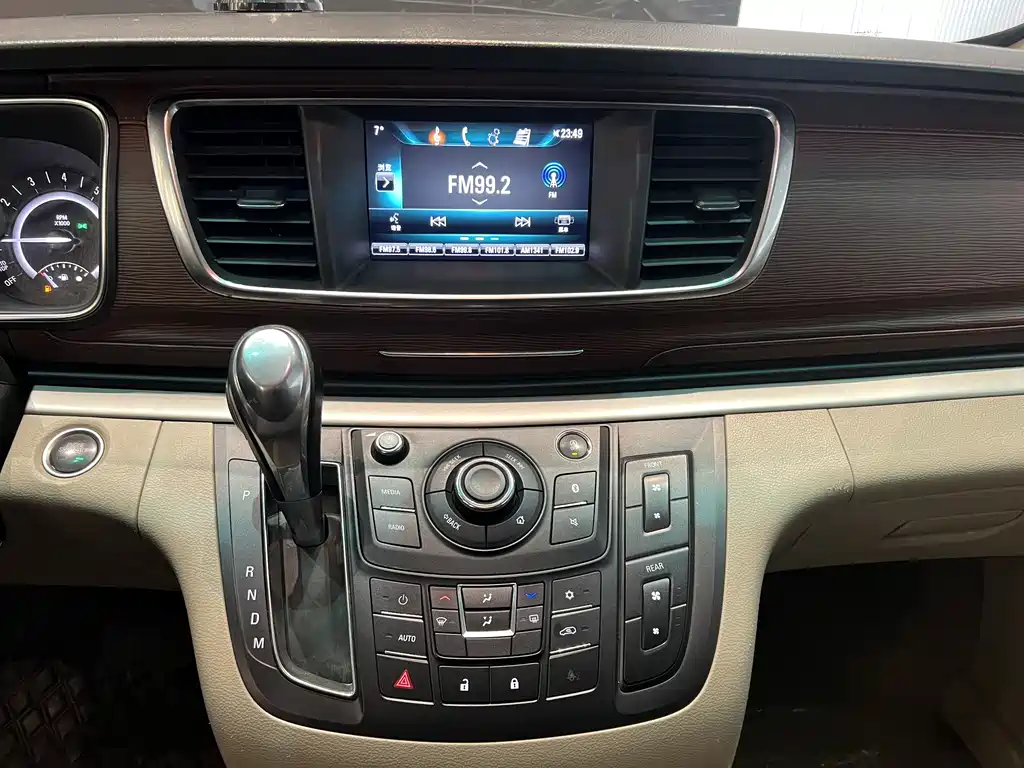 Buick GL8 2018 28T Comfort Type National VI купить на сайте DeffCars