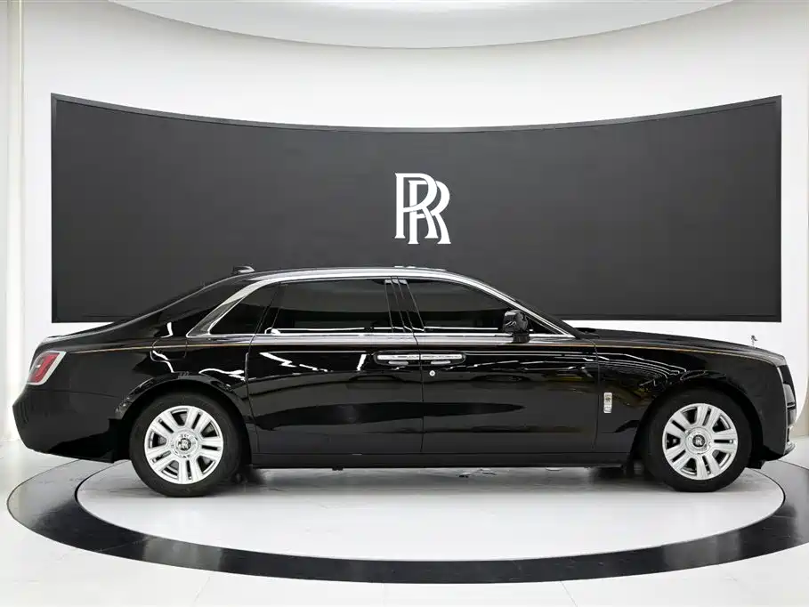 Ghost 2021 6.7T long wheelbase version купить на сайте DeffCars