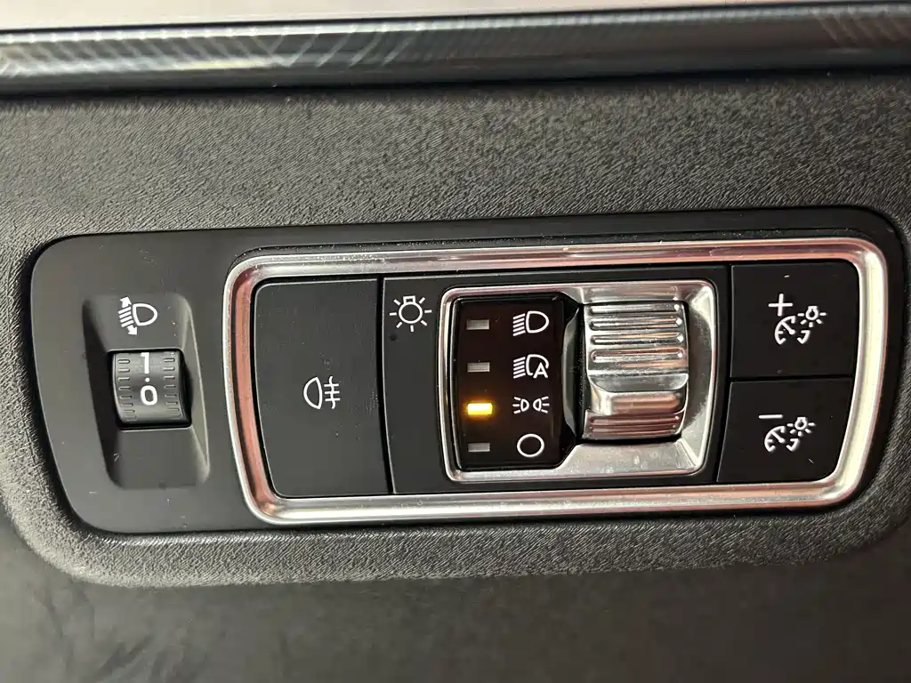 Lincoln Z 2022 i-Exclusive Edition купить на сайте DeffCars