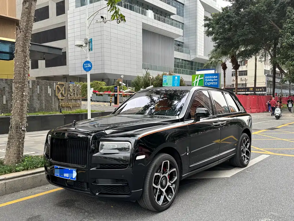 Cullinan 2024 four-seat version купить на сайте DeffCars