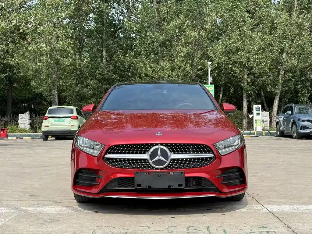 Mercedes-Benz A-Class 2019 A 180 L Sports Sedan купить на сайте DeffCars