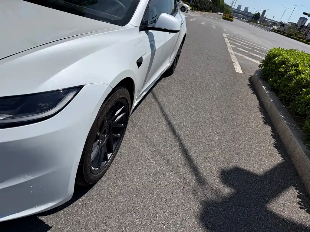 Model 3 2025 rear-wheel drive version купить на сайте DeffCars