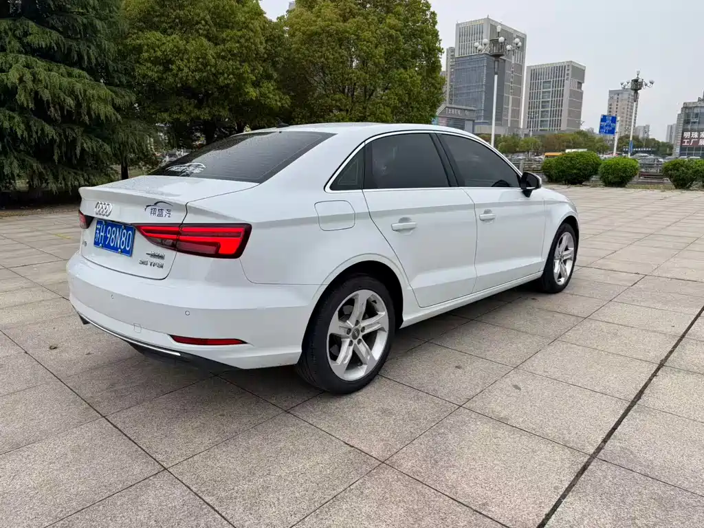 Audi A3 2020 Sportback 35 TFSI Fashion Type National VI купить на сайте DeffCars
