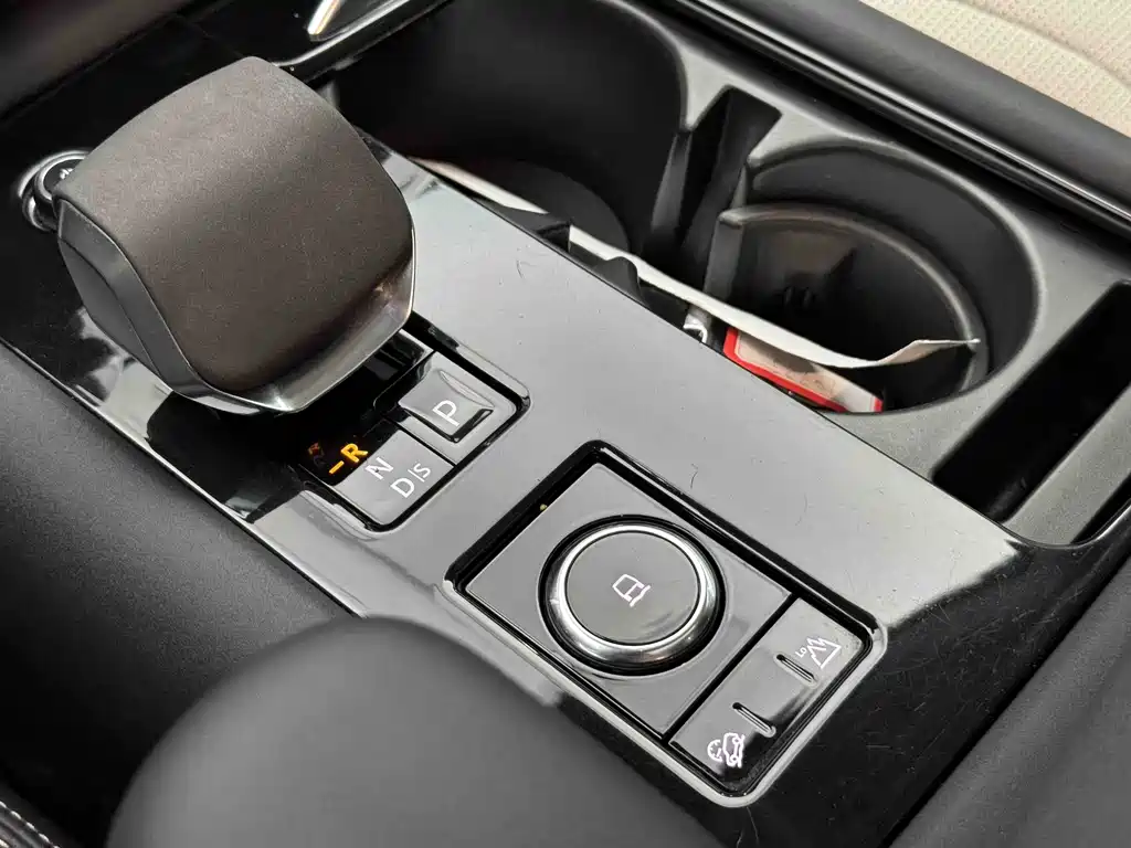 Discover the 2021 360PS R-Dynamic SE купить на сайте DeffCars