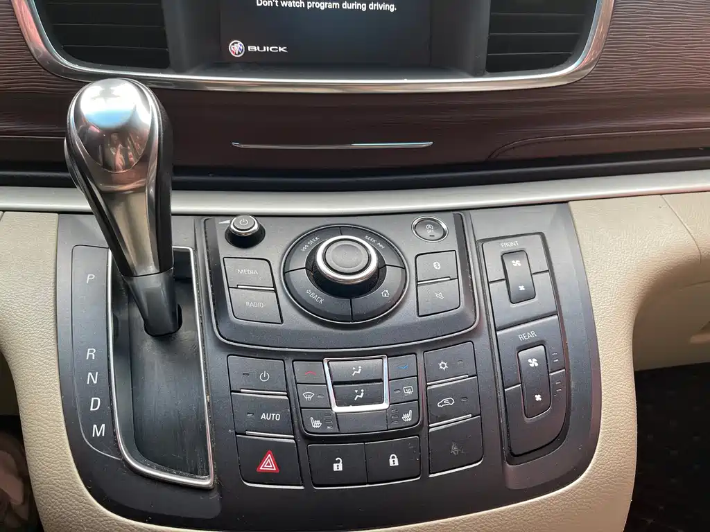 Buick GL8 2017 25S Premium Type National V купить на сайте DeffCars