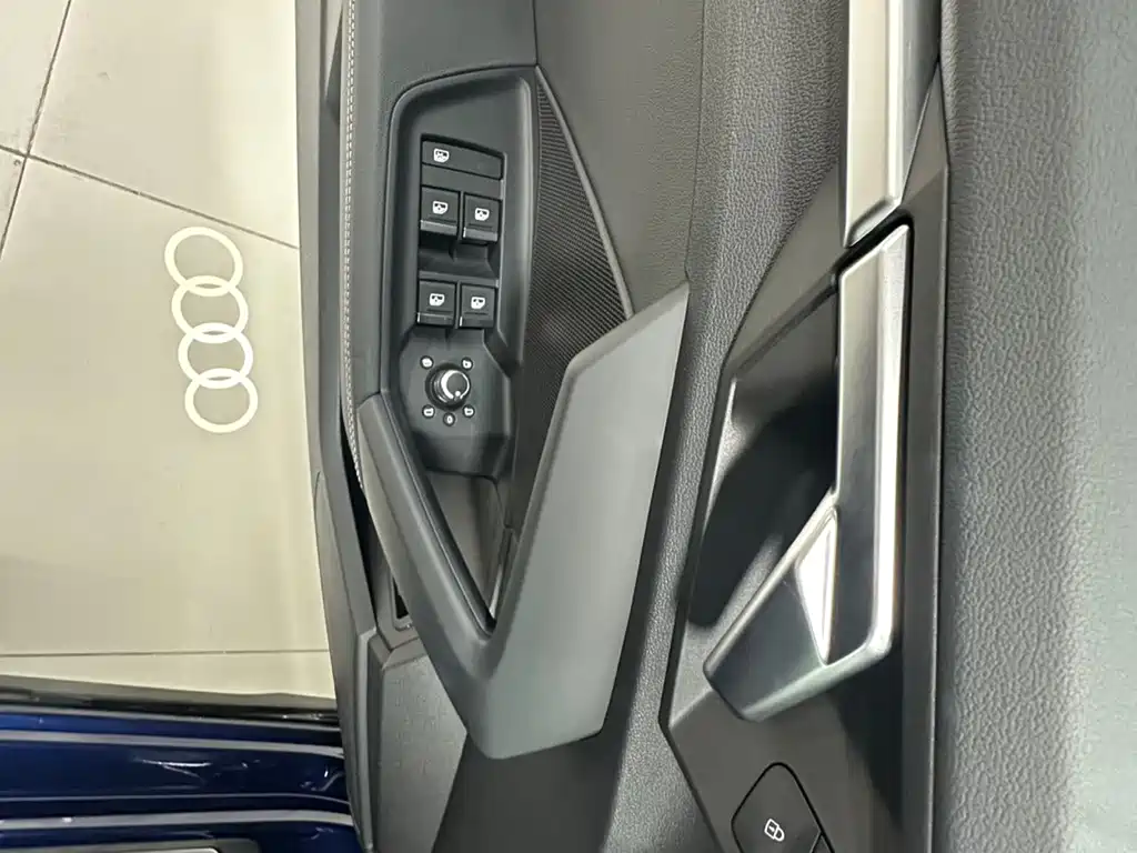 Audi A3 2023 Modified Sportback 35 TFSI Fashion Sporty купить на сайте DeffCars