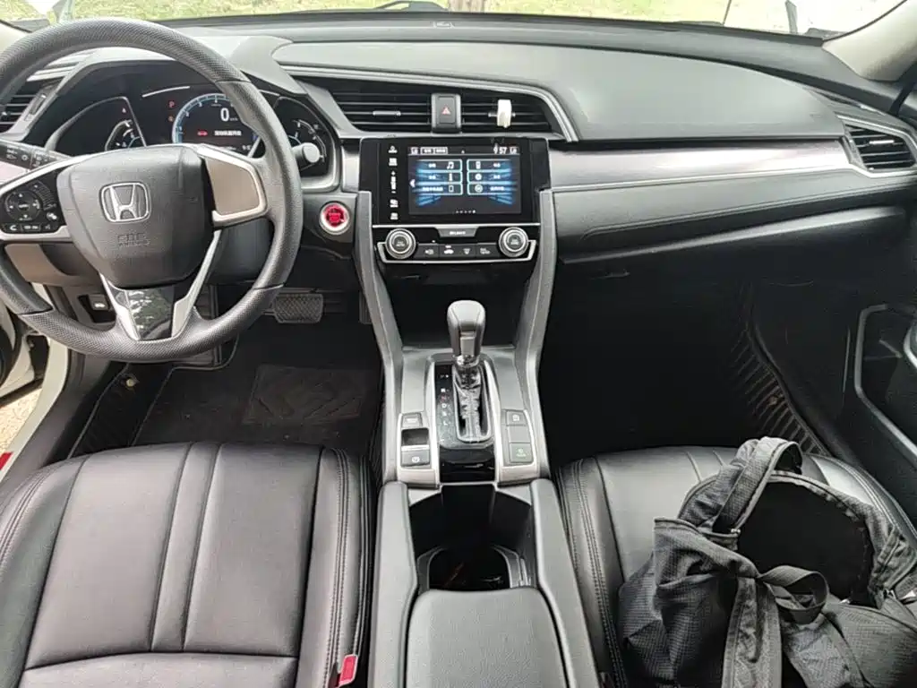 Civic 2016 220TURBO CVT Deluxe Edition купить на сайте DeffCars