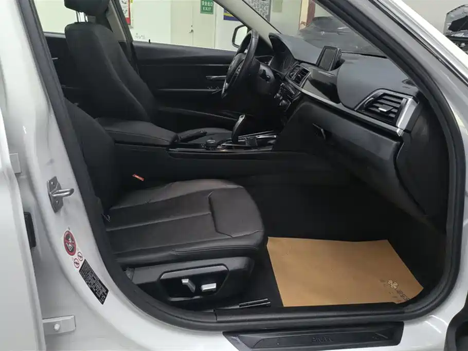 BMW 3 Series 2017 320Li Fashion Model купить на сайте DeffCars