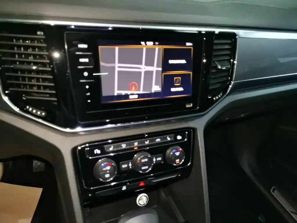 Touron 2020 330TSI 2WD Deluxe Edition National VI купить на сайте DeffCars