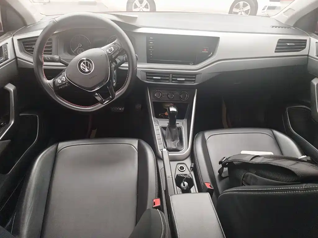 Polo 2021 Plus 1.5L Automatic Panoramic Enjoyment Edition купить на сайте DeffCars