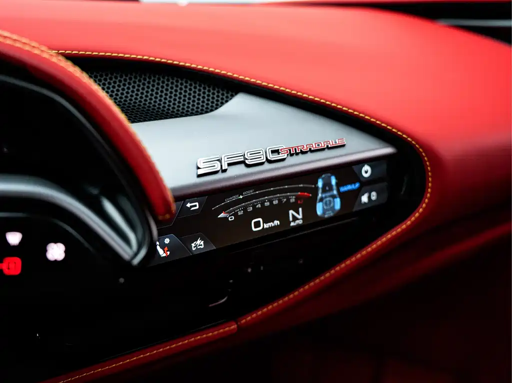 SF90 2020 3.9T V8 Stradale купить на сайте DeffCars
