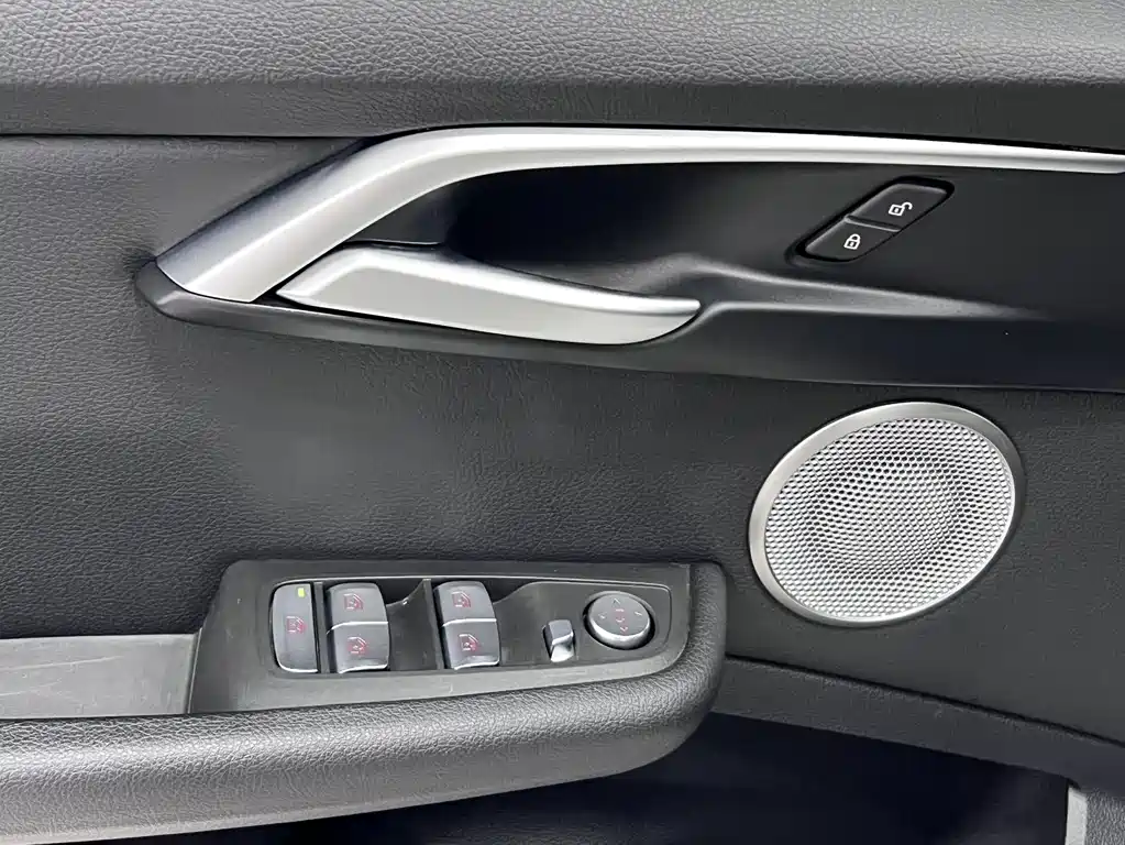 BMW 1 Series 2021 120i M Sports Edition купить на сайте DeffCars