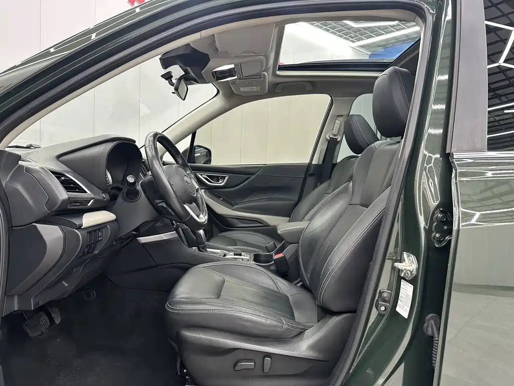 Forester 2022 2.0i AWD Deluxe Edition EyeSight купить на сайте DeffCars