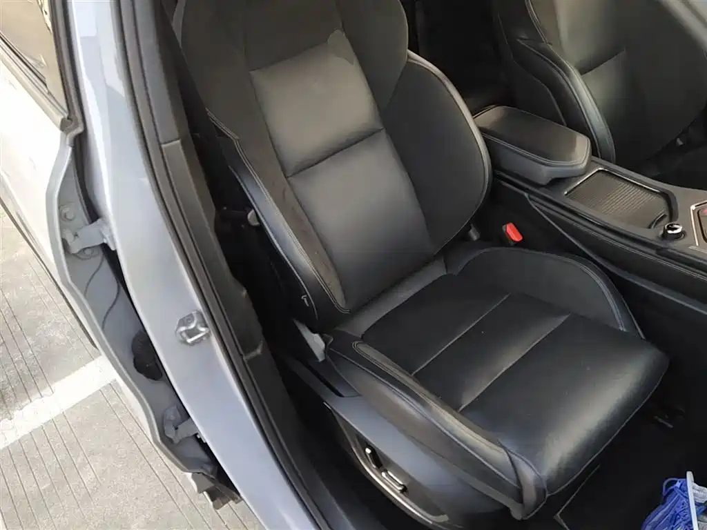 Lynk & Co 01 2023 1.5TD EM-F PM купить на сайте DeffCars
