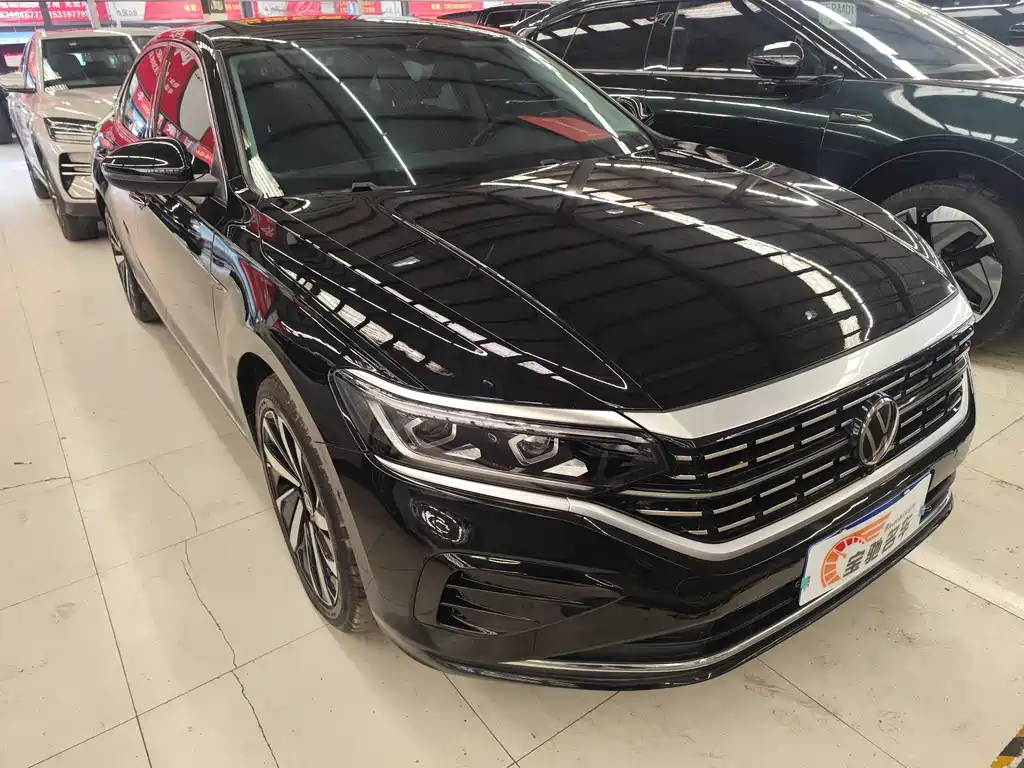 Passat 2023 facelift 330TSI luxury version купить на сайте DeffCars