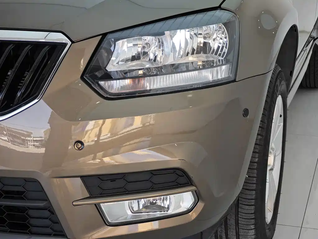 Yeti 2017 TSI280 DSG forward version купить на сайте DeffCars