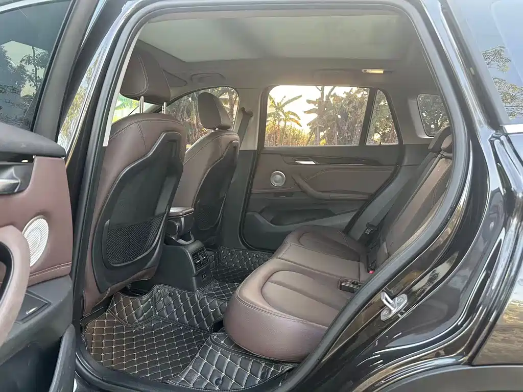 BMW X1 2022 sDrive25Li Leading Model купить на сайте DeffCars