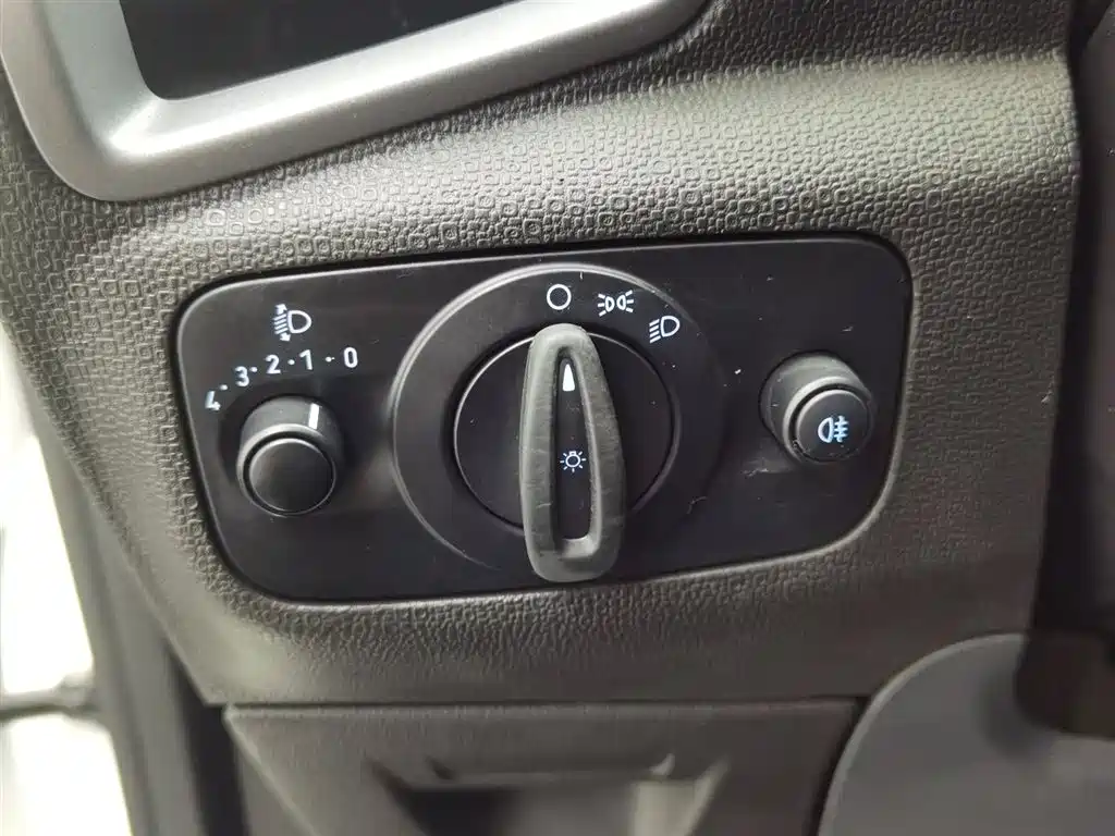 Yibo 2017 1.5L manual comfort model купить на сайте DeffCars