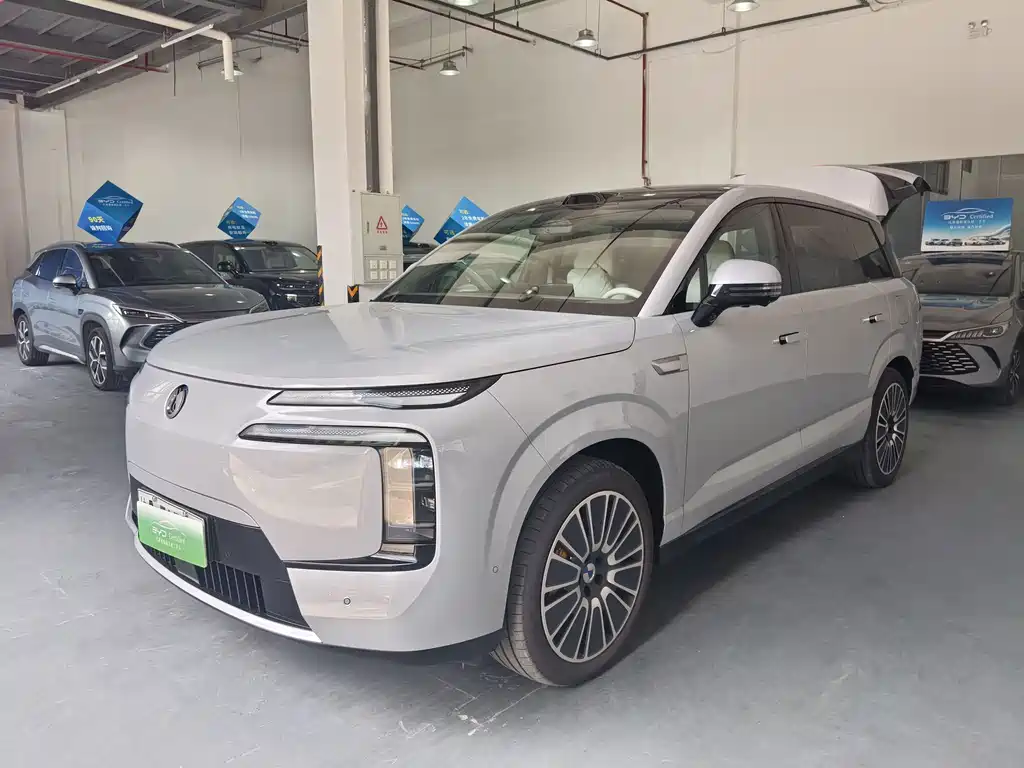 Denza N8L 2025 flagship model купить на сайте DeffCars