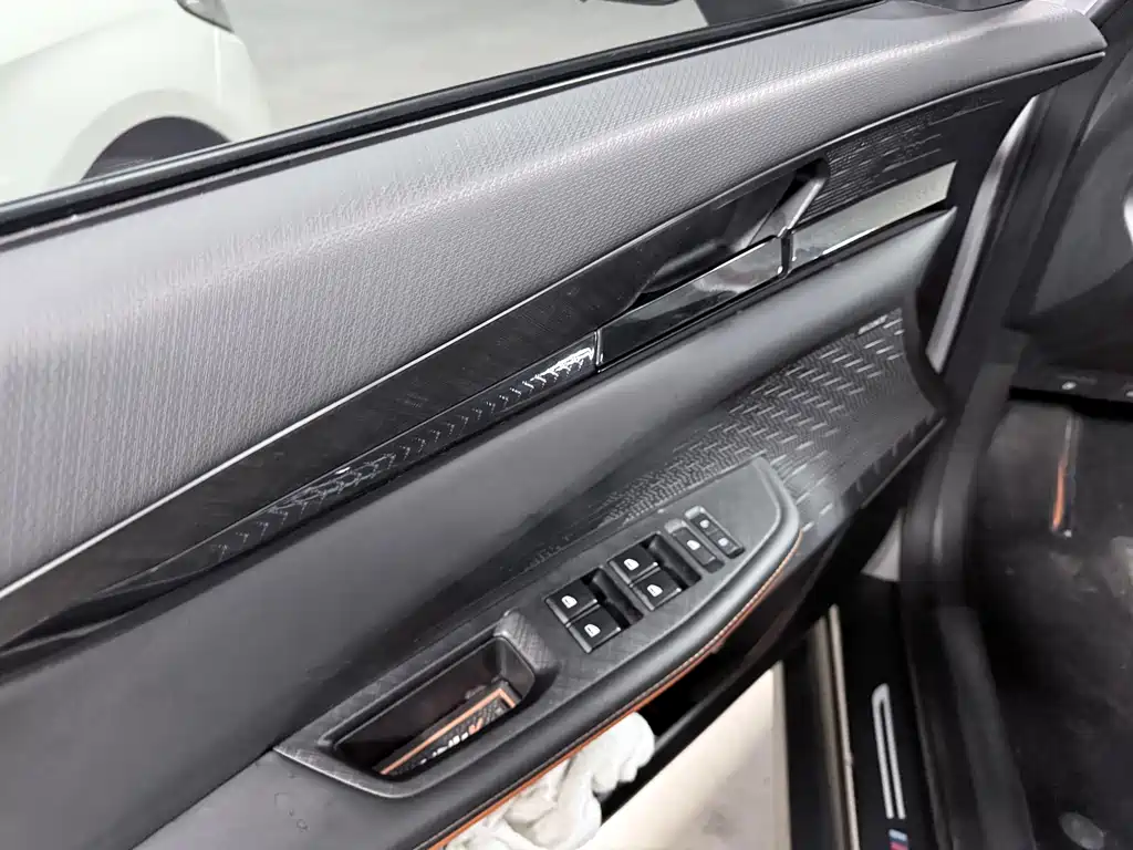 长安UNI-V 2023款 1.5T 智慧领航型 купить на сайте DeffCars