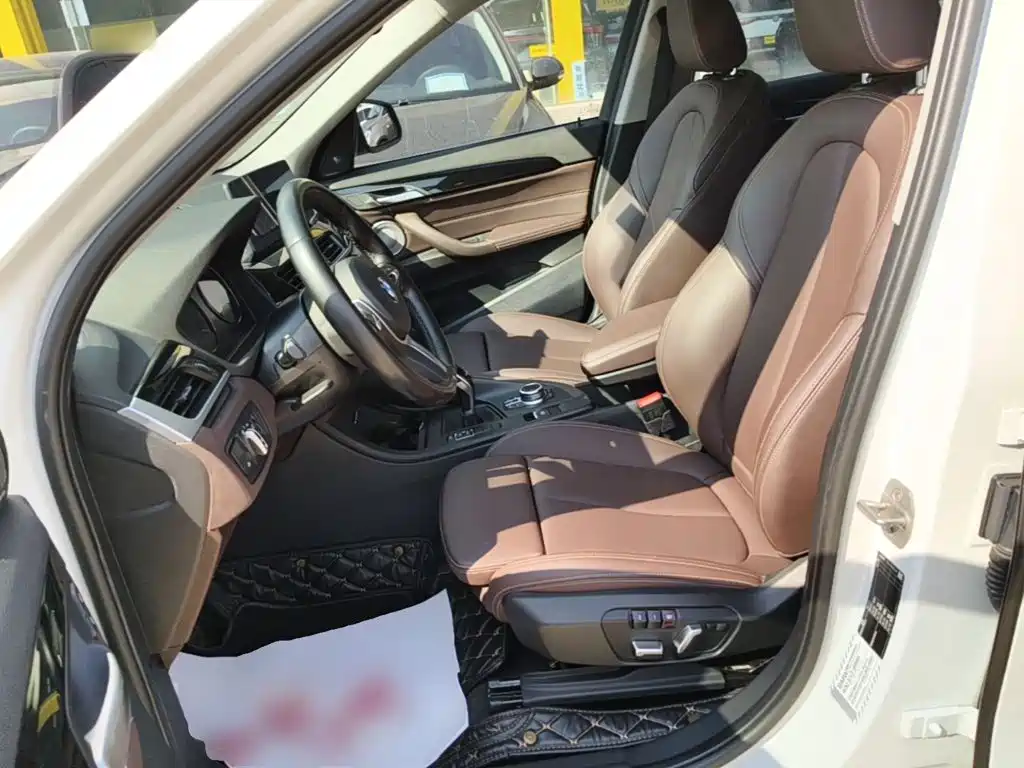 BMW X1 2021 sDrive25Li Leading Model купить на сайте DeffCars
