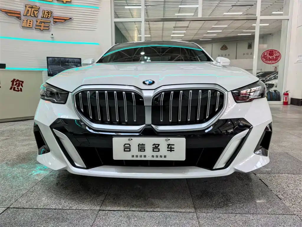 BMW 5 Series 2024 530Li xDrive M Sports Package купить на сайте DeffCars