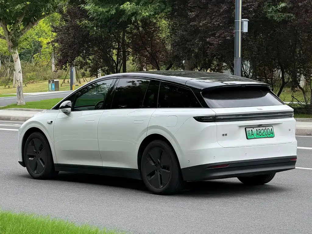 Ideal i6 2025 two-wheel drive standard version купить на сайте DeffCars
