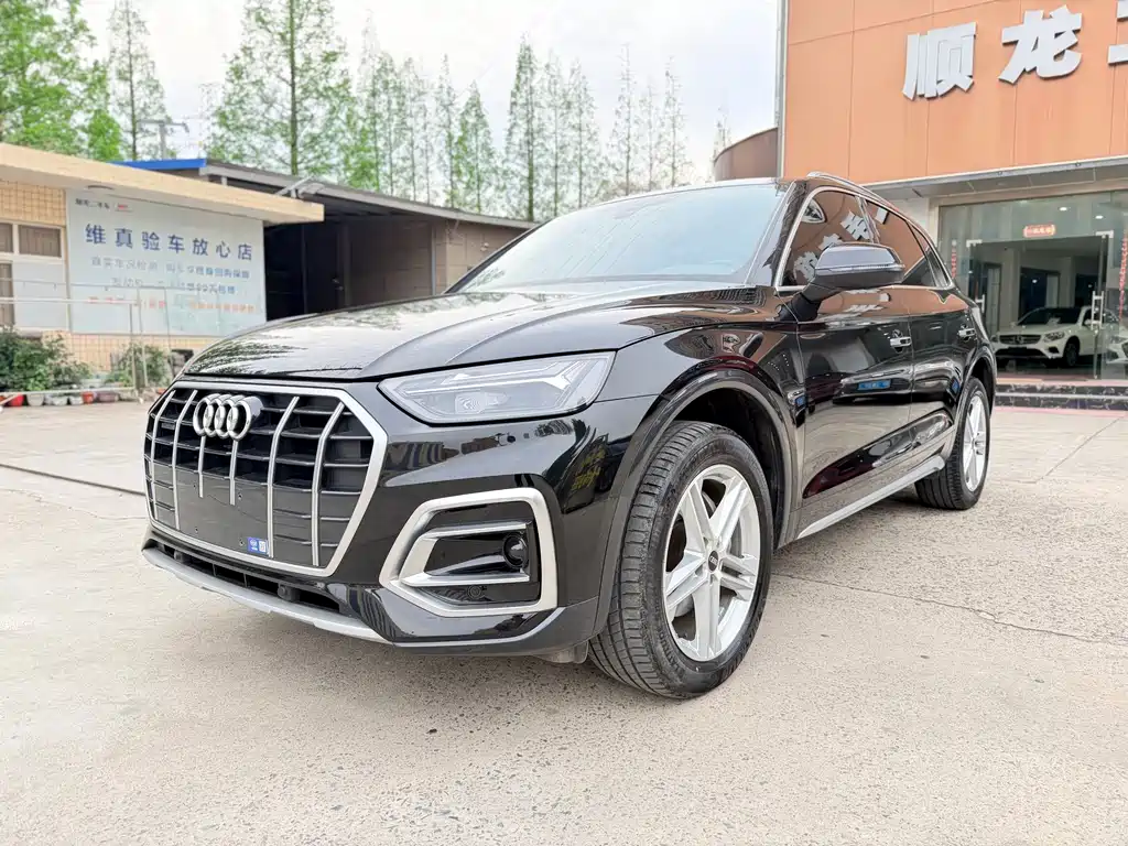 Audi Q5L 2023 40T Fashionable and Elegant Model купить на сайте DeffCars