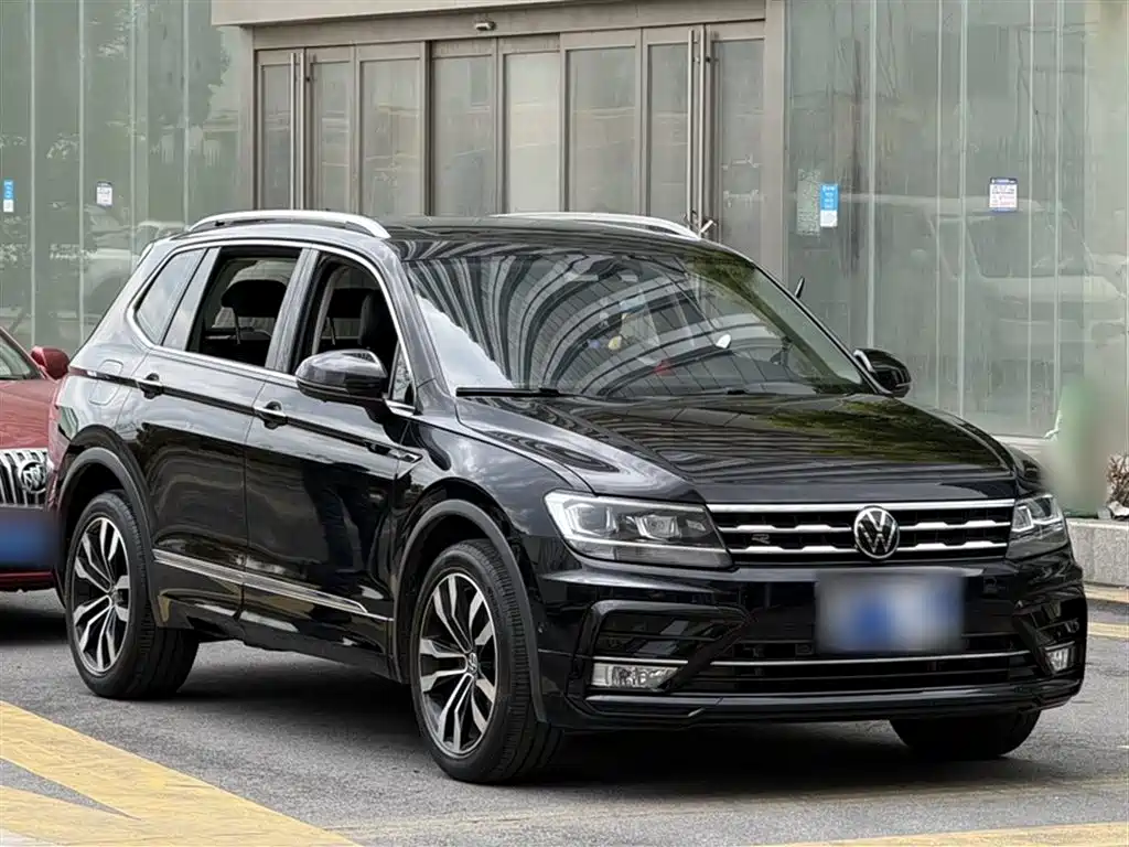 Tiguan L 2021 330TSI automatic two-wheel drive R-Line version купить на сайте DeffCars