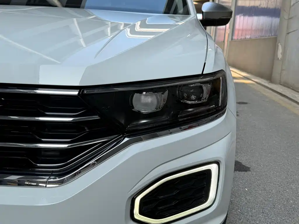 T-ROC 2021 model 280TSI DSG two-wheel drive Comfort Smart Connected Edition купить на сайте DeffCars