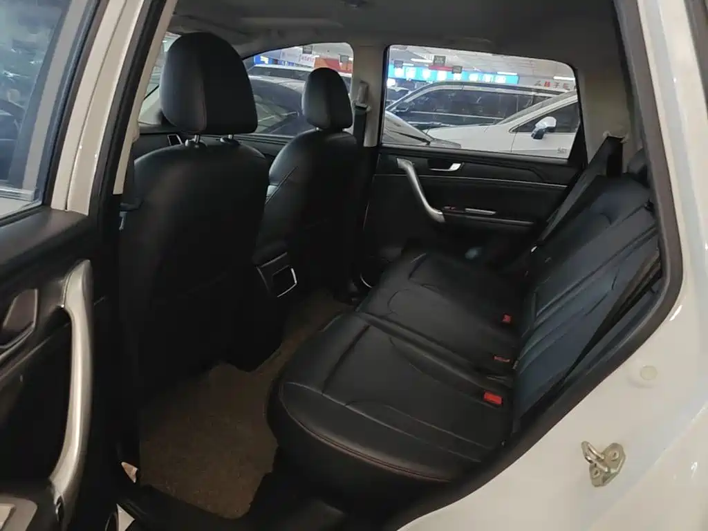 HAVAL M6 2017款 1.5T 自动两驱精英型 купить на сайте DeffCars