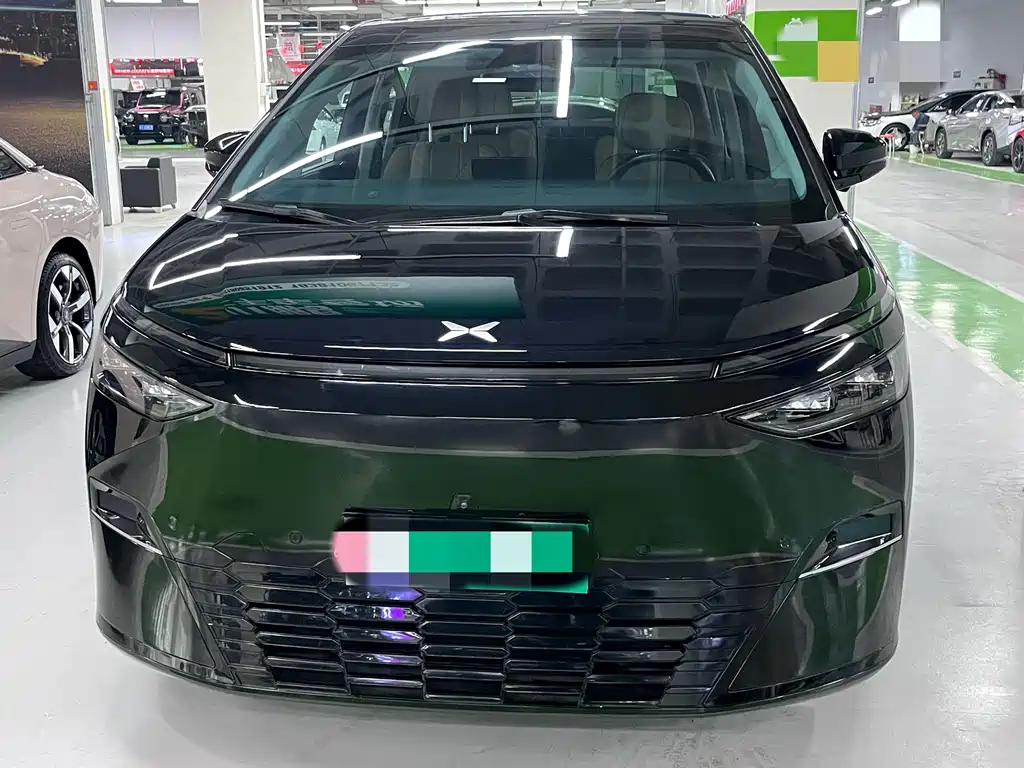 Xpeng X9 2024 model 702 super long battery life Max купить на сайте DeffCars