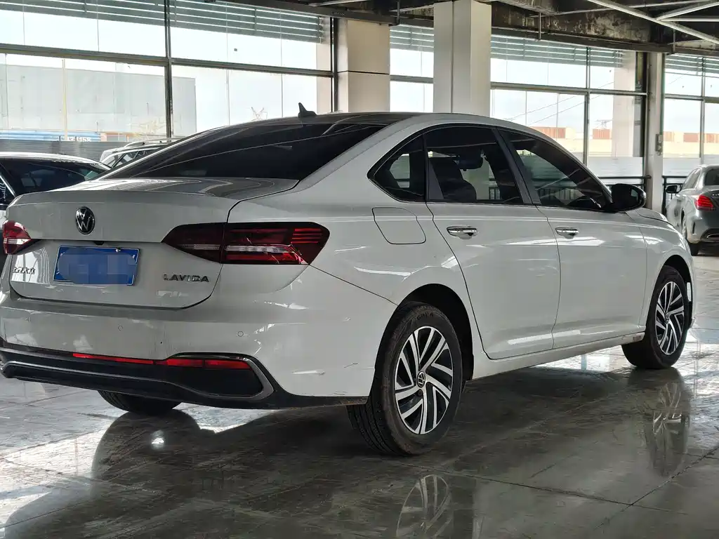 Lavida 2023 facelift 1.5L automatic full version купить на сайте DeffCars